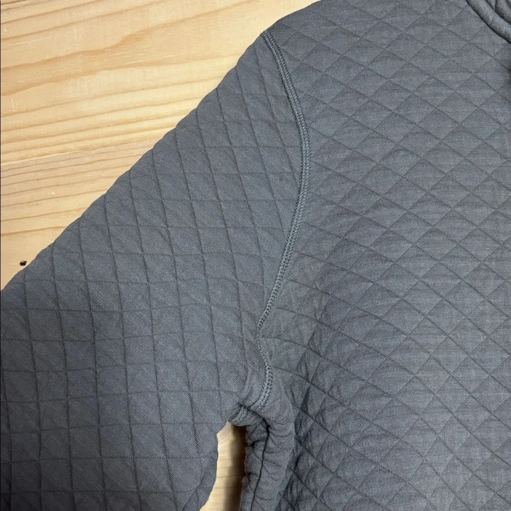 Duluth Quilted Pullover sweatshirt‎